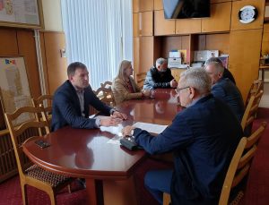 Semnarea contractului de antrepriză cu privire la reparația drumului de acces spre s.Ialpujeni