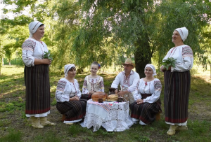 Ansamblul Folcloric Model „Busuioc Moldovenesc” – participant în cadrul concursului dedicat Zilei Naționale a Portului Popular