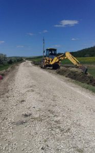 Lucrările de construcție a drumului de acces spre s.Topala sunt în continuă desfășurare