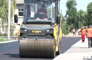 Lucrările de asfaltare a străzii Decebal au fost finalizate