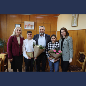 Luptătoarele Iulia și Maria Leorda au fost invitate la Consiliul Raional Cimișlia