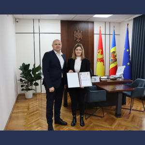 Depunerea jurământului de credință de către funcționarul public debutant din cadrul Consiliului Raional Cimișlia